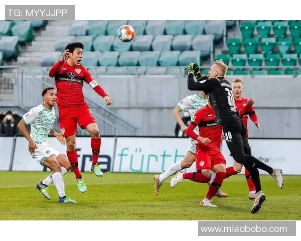 拜仁主场战平勒沃库森战术对攻双方均无胜负