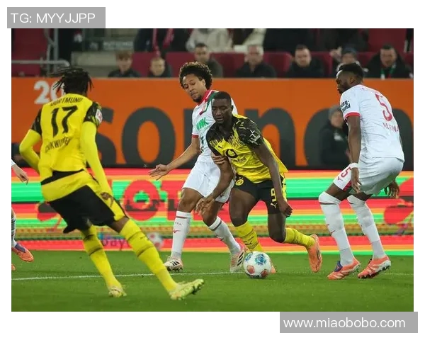 多特蒙德失利,奥格斯堡喜迎胜利的一天 多特蒙德失利,奥格斯堡喜迎胜利的一天