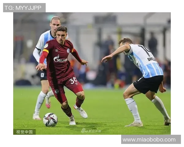 慕尼黑1860客场大战沙尔克04战平收场