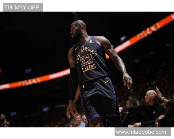 詹姆斯季后赛惊艳表现,领军湖人逆转夺冠 詹姆斯季后赛惊艳表现,领军湖人逆转夺冠