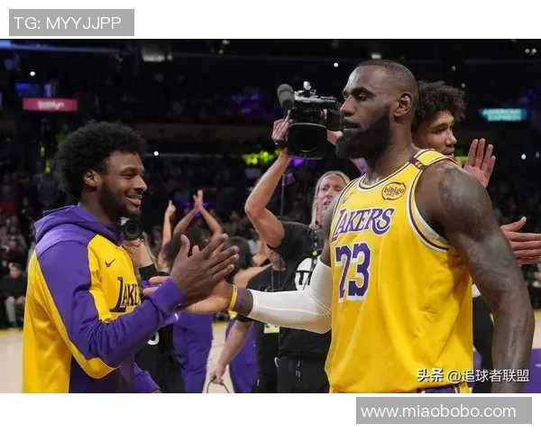 詹姆斯的到来,让湖人队重新焕发了生机 詹姆斯的到来,让湖人队重新焕发了生机